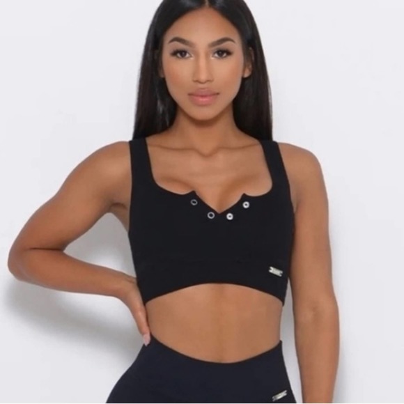 Bombshell Sportswear Other - NEW BOMBSHELL SPORTSWEAR Sports Bra Medium Seamless Snap Button Black Ribbed